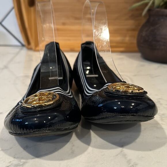 Tory Burch Navy Blue Patent Leather Croline Scrunch Ballet Flats  size 6.5 - Picture 2 of 8